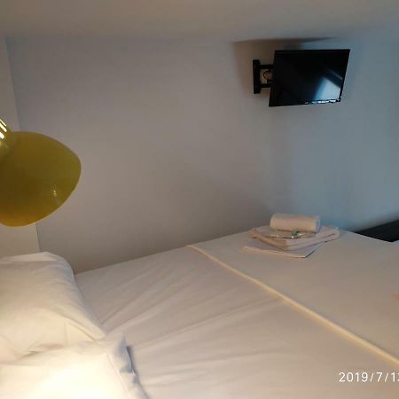 Thess Rooms Georgiou Katechaki 13 テッサロニキ エクステリア 写真